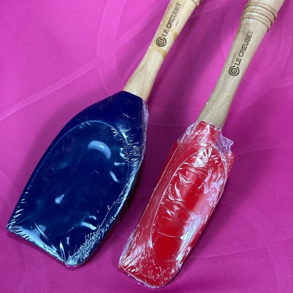 2 new Le Creuset silicon spatulas with wooden handle - Picture 3 of 3